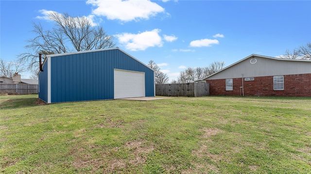 434 Alton Street, Cave Springs, AR 72718
