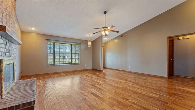 434 Alton Street, Cave Springs, AR 72718