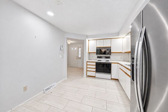 31 Shaw Farm Road 31, Canton, MA 02021