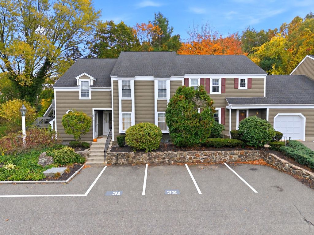 31 Shaw Farm Road 31, Canton, MA 02021