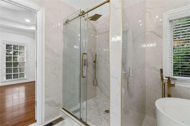 1711 Summit Glen Lane, Atlanta, GA 30329