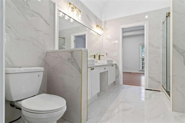 1711 Summit Glen Lane, Atlanta, GA 30329