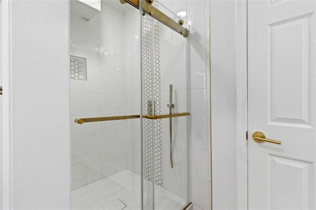 1711 Summit Glen Lane, Atlanta, GA 30329