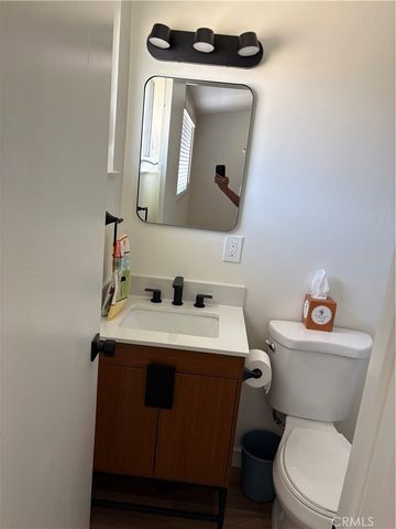 2142 Parsons Street, Costa Mesa, CA 92627