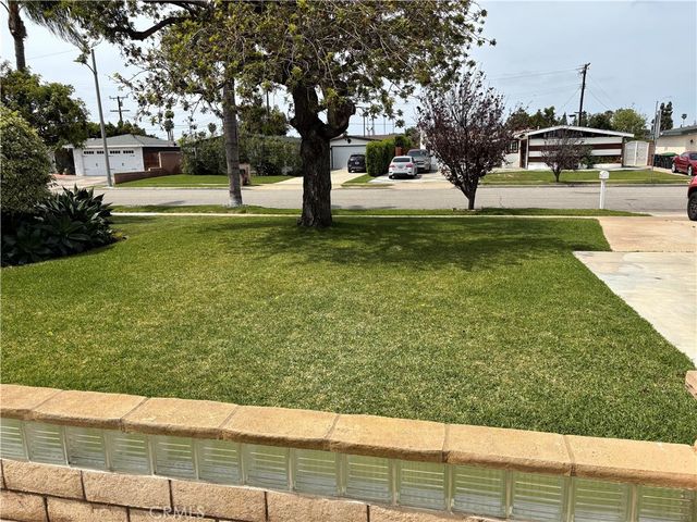 2142 Parsons Street, Costa Mesa, CA 92627