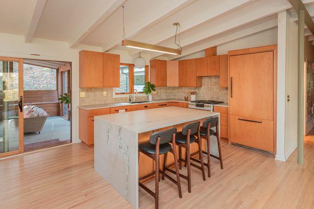 888 Forest Acres Dr, Nashville, TN 37220