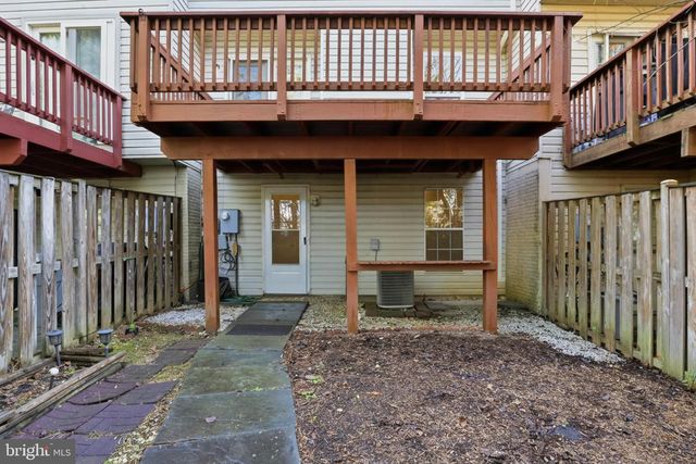 6203 ABBOTTSBURY ROW, Alexandria, VA 22315