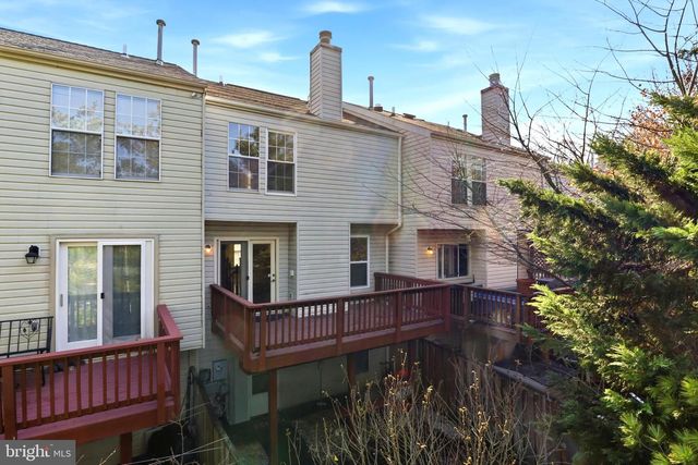 6203 ABBOTTSBURY ROW, Alexandria, VA 22315