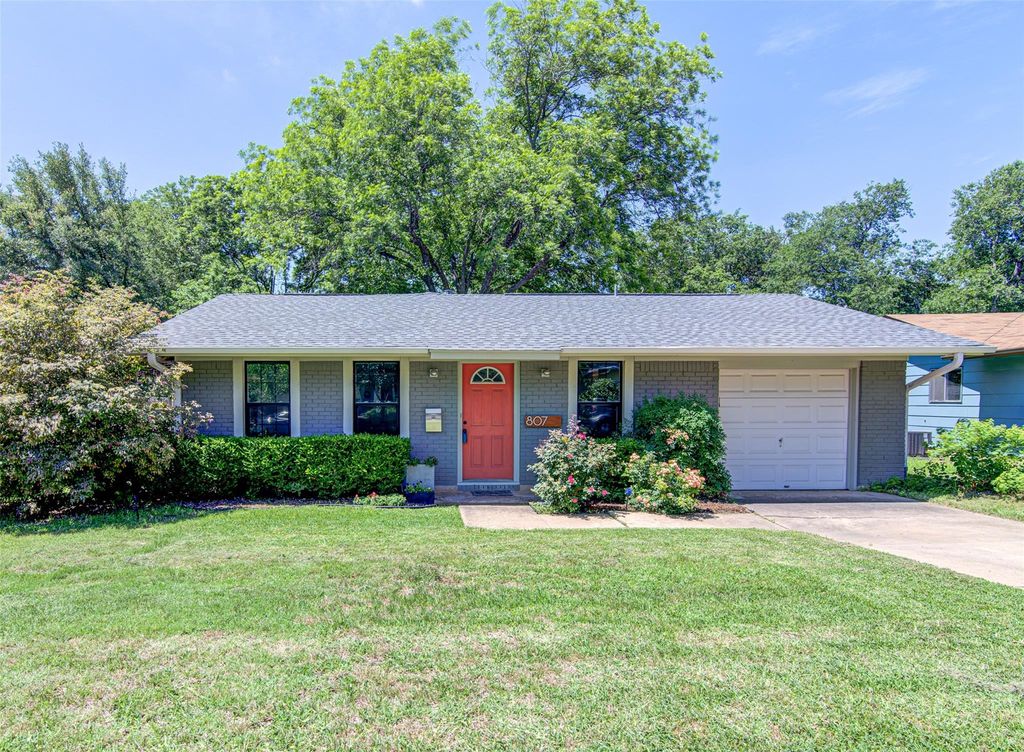 807 Hill Wood DR, Austin, TX 78745