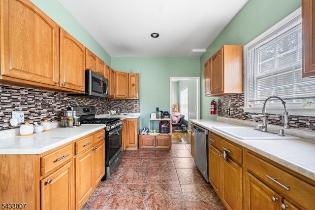708 E Front St 2, Plainfield City, NJ 07060