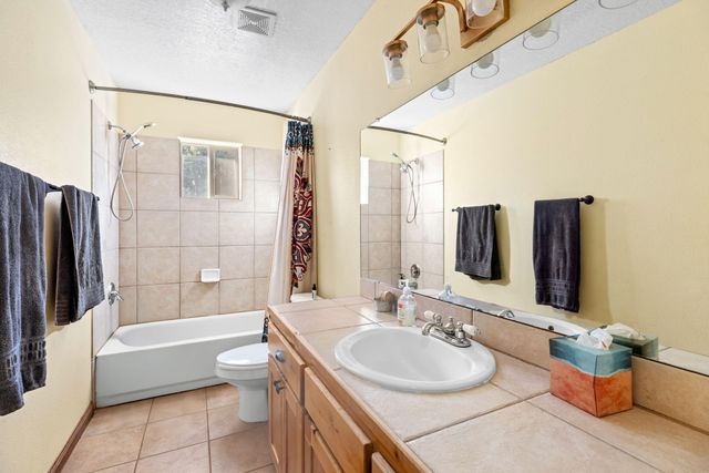 70 Steeplechase Drive, Tijeras, NM 87059