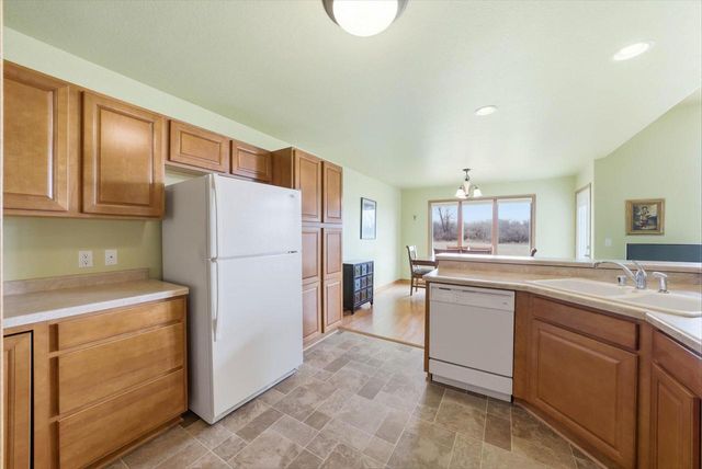 308 E Redding CIRCLE, Belgium, WI 53004