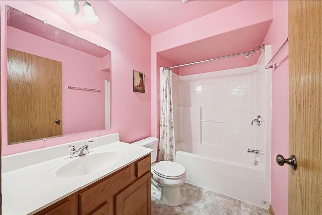 308 E Redding CIRCLE, Belgium, WI 53004