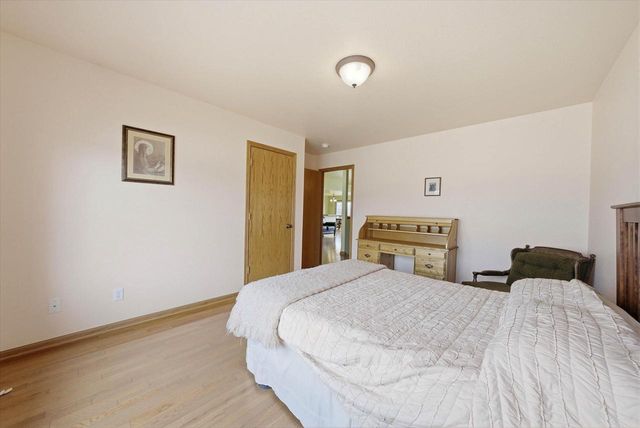 308 E Redding CIRCLE, Belgium, WI 53004