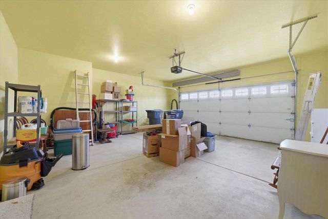 308 E Redding CIRCLE, Belgium, WI 53004