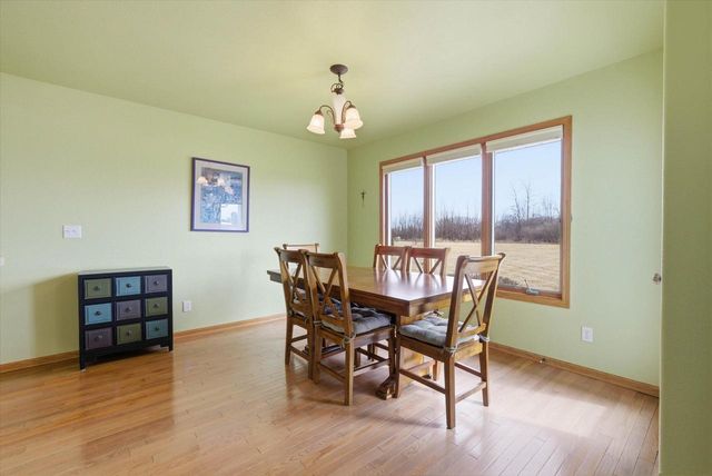 308 E Redding CIRCLE, Belgium, WI 53004