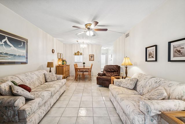 108 NE 20TH Avenue NE 201, Boynton Beach, FL 33435