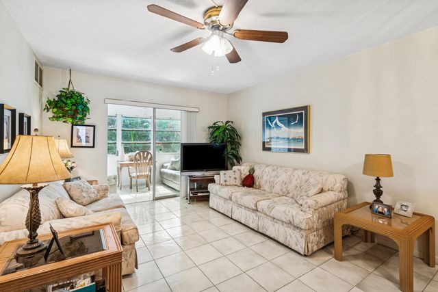 108 NE 20TH Avenue NE 201, Boynton Beach, FL 33435