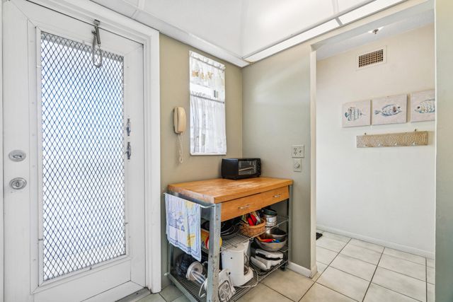 108 NE 20TH Avenue NE 201, Boynton Beach, FL 33435