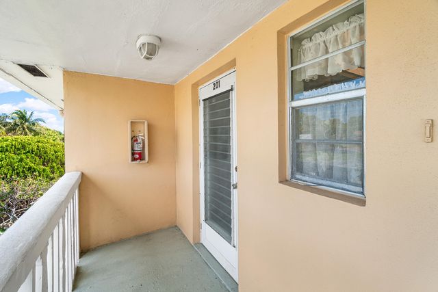 108 NE 20TH Avenue NE 201, Boynton Beach, FL 33435