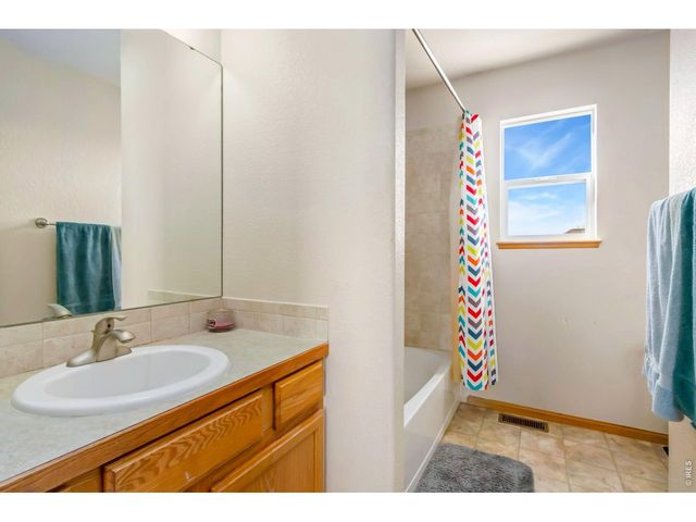 3211 White Buffalo Dr, Wellington, CO 80549