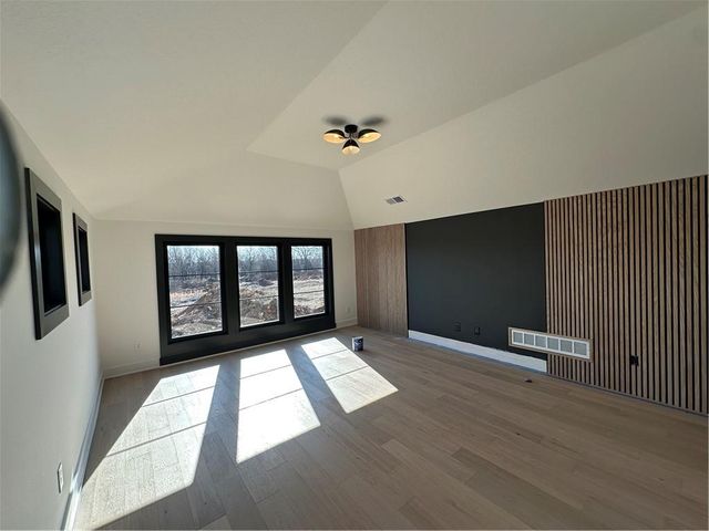 11707 W 181st Terrace, Overland Park, KS 66013