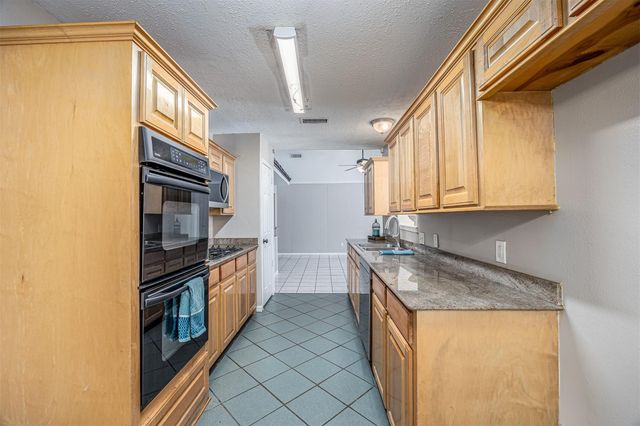 1603 E Baker Road, Baytown, TX 77521