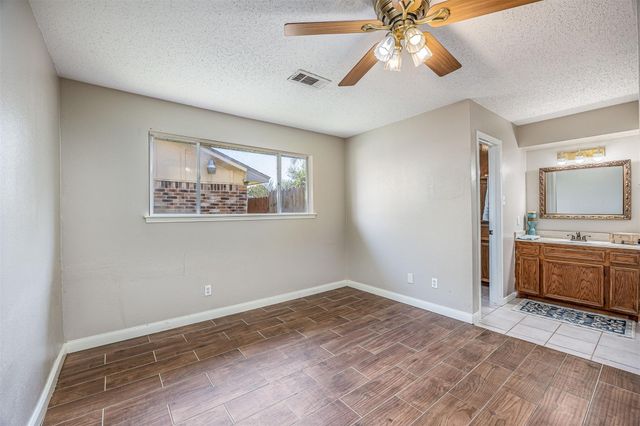 1603 E Baker Road, Baytown, TX 77521