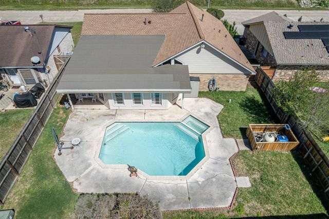 1603 E Baker Road, Baytown, TX 77521