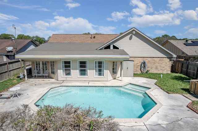 1603 E Baker Road, Baytown, TX 77521