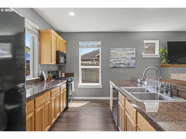 2200 S WHITE SALMON Dr, Ridgefield, WA 98642