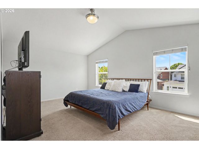2200 S WHITE SALMON Dr, Ridgefield, WA 98642
