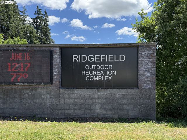 2200 S WHITE SALMON Dr, Ridgefield, WA 98642