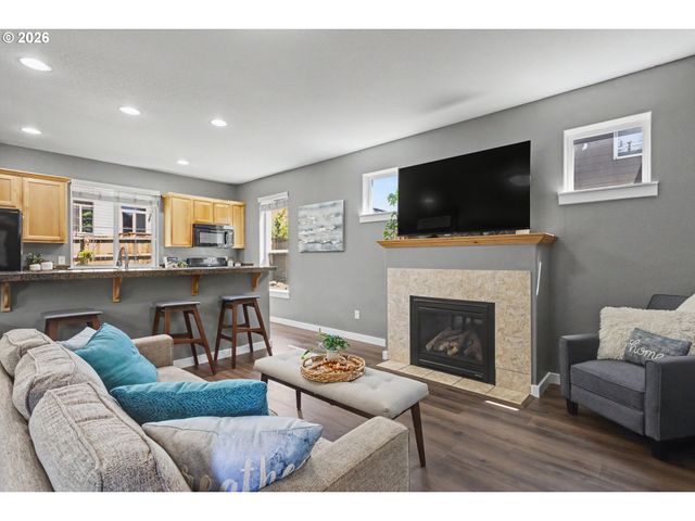 2200 S WHITE SALMON Dr, Ridgefield, WA 98642