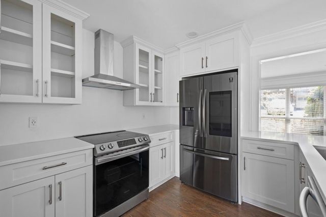 1744 Woodcliff Place NE, Atlanta, GA 30329