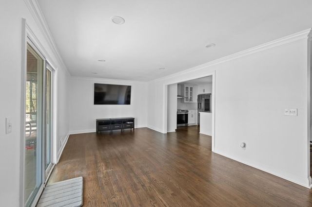1744 Woodcliff Place NE, Atlanta, GA 30329