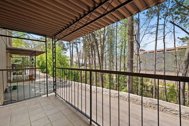 1744 Woodcliff Place NE, Atlanta, GA 30329