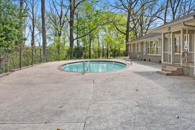 1744 Woodcliff Place NE, Atlanta, GA 30329