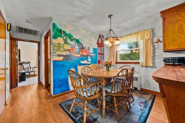 38 Bonavesta St, Lynn, MA 01905