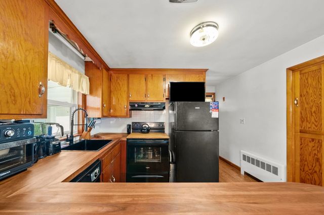 38 Bonavesta St, Lynn, MA 01905