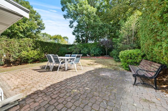 38 Bonavesta St, Lynn, MA 01905