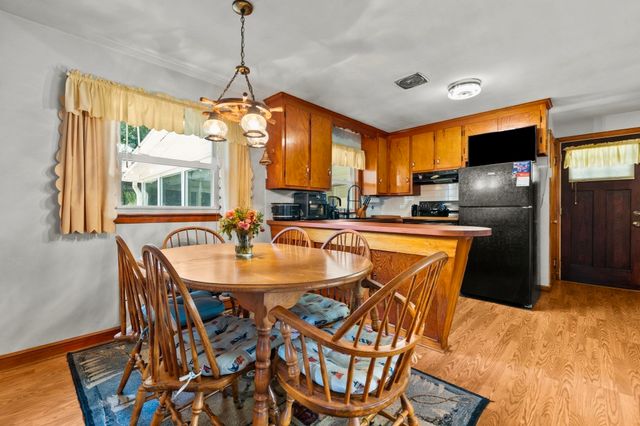 38 Bonavesta St, Lynn, MA 01905
