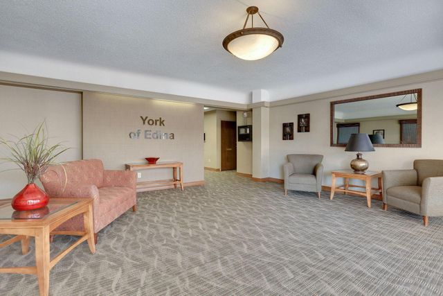 6450 York Avenue S 505, Edina, MN 55435