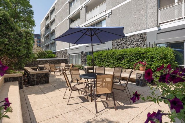 6450 York Avenue S 505, Edina, MN 55435