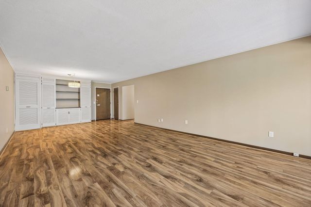 6450 York Avenue S 505, Edina, MN 55435