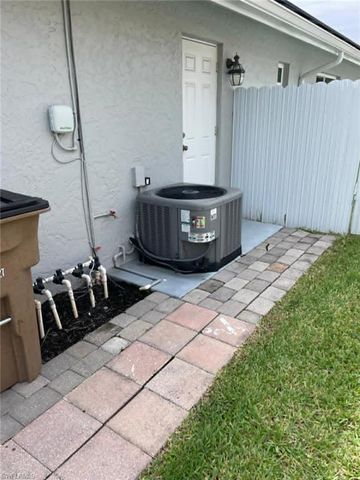 1154 SW 47th TER, Cape Coral, FL 33914
