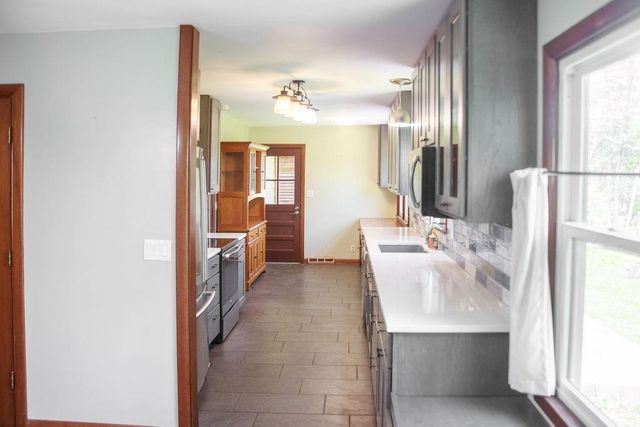 545 JEFFERSON Circle, Liberty, MO 64068