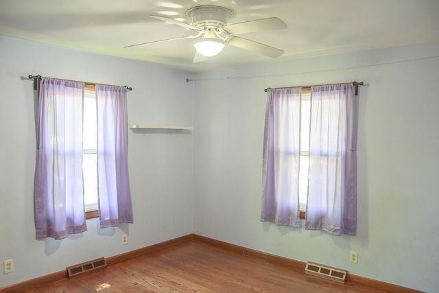 545 JEFFERSON Circle, Liberty, MO 64068