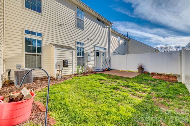 618 Bayou Circle, Clover, SC 29710