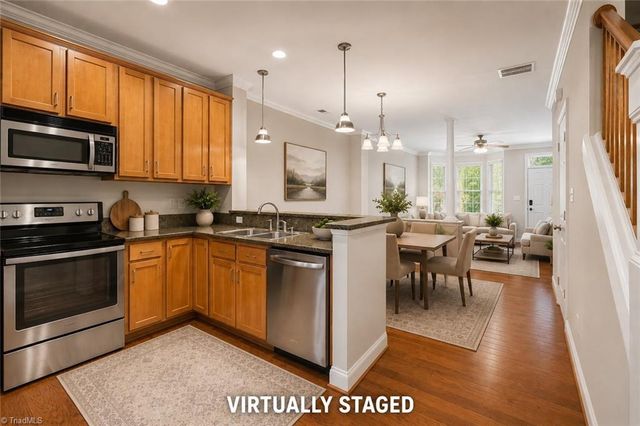 205 Southside Square, Greensboro, NC 27406